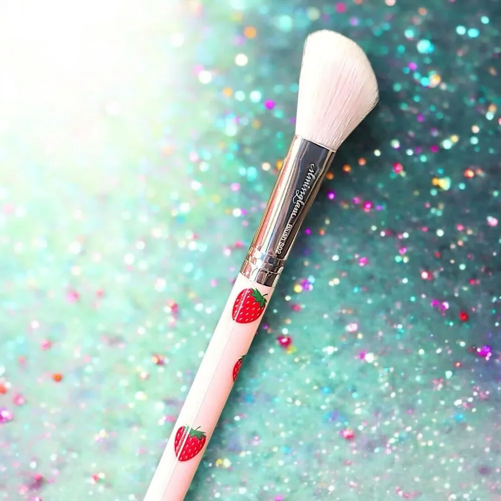 SLMISSGLAM Strawberry Blusher & Contour Brush NEW IN PACKAGE MSRP $28